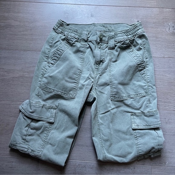 American Eagle Strech Cargo Pant Olive Green Size 2 - Picture 2 of 4